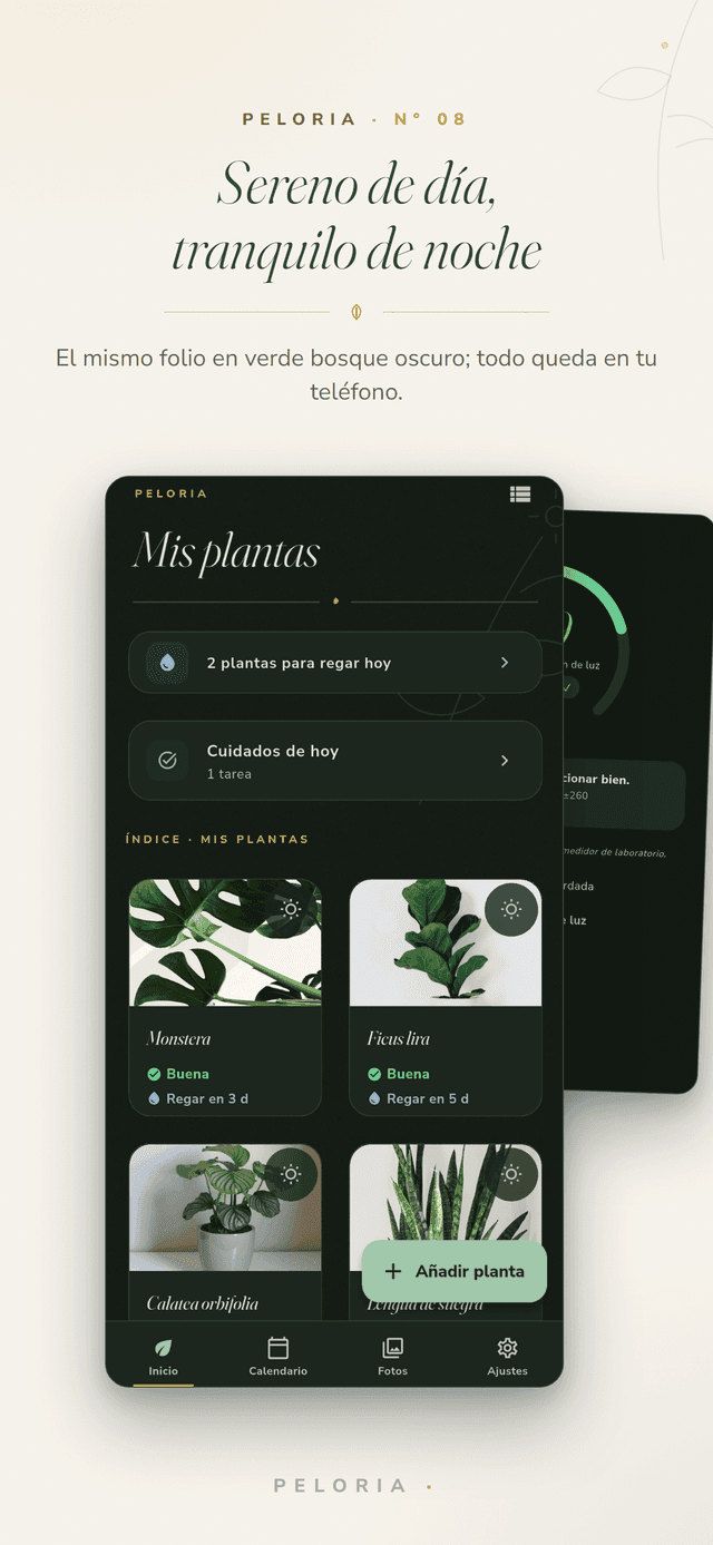 Modo oscuro - el mismo folio de plantas en verde bosque profundo, con todo guardado en tu teléfono